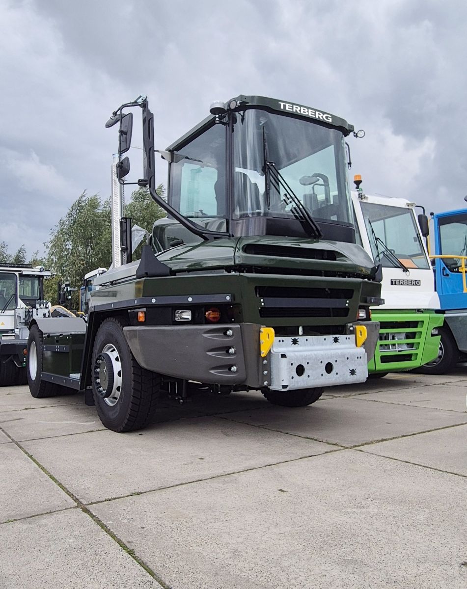 European Military orders Terberg RT Tractors as part of a Tank Mover System